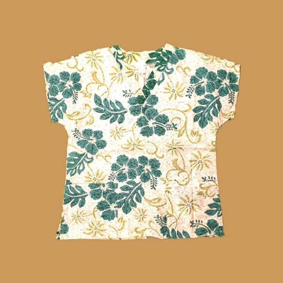 🚨Peekaboo USA XS "Isle" Hawaii Made Medical Scrub Top - Picture 1 of 3